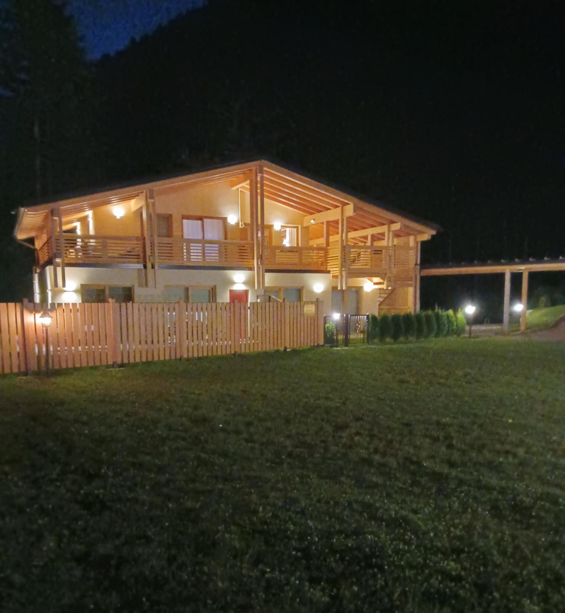 Chalet Relax Molveno E Andalo Dolomitiヴィラ エクステリア 写真